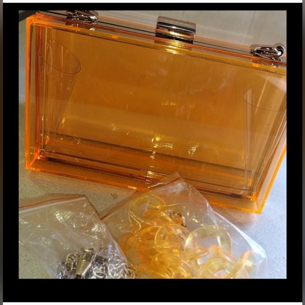 🆕 Orange Acrylic Purse 🧡